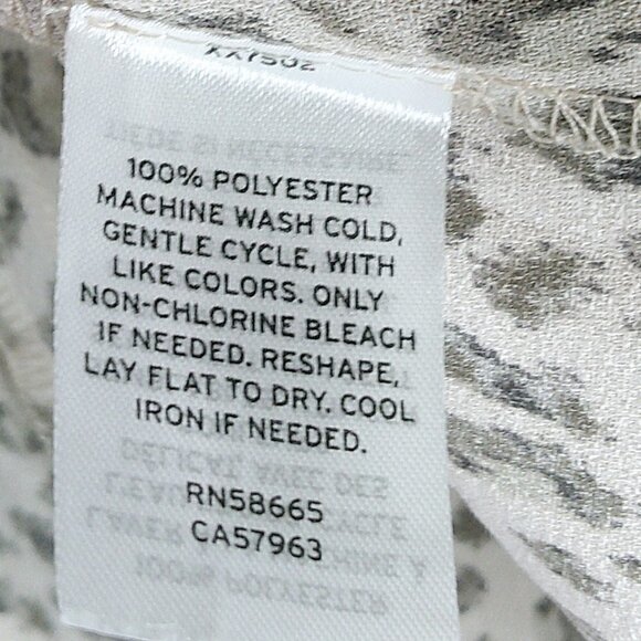 Halogen - Sleeveless, Oversized, Animal Print Blouse - Size Medium - Picture 6 of 6